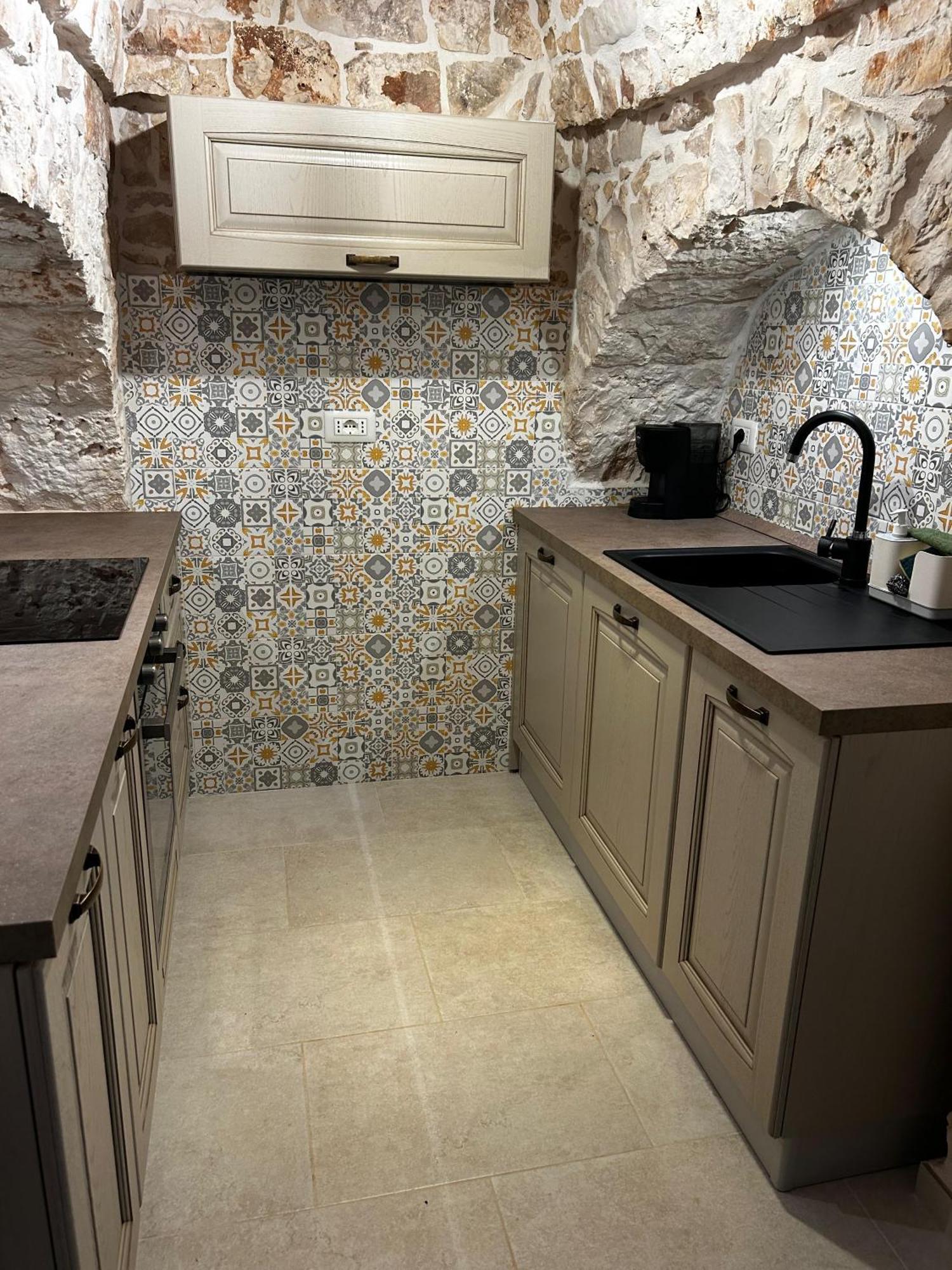Bed and Breakfast Il Trullo Di Bina Пецце-ді-Ґреко Екстер'єр фото